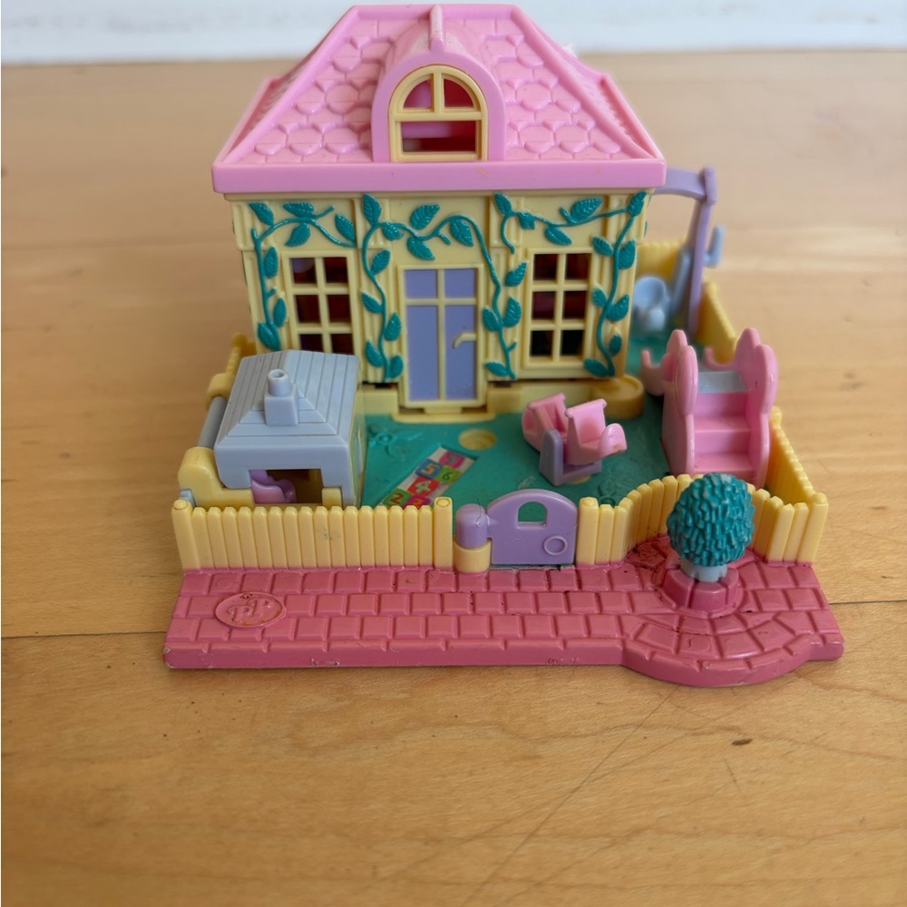 Polly Pocket Bluebird Nursery School